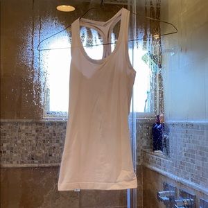 White lululemon tank